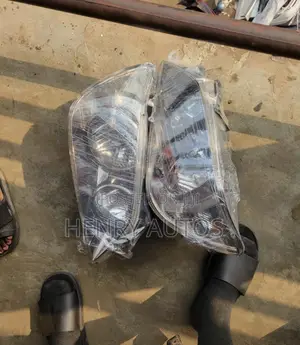 Set Headlights Is 200