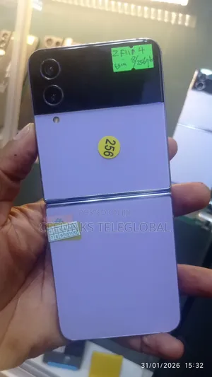 Samsung Galaxy Z Flip4 256 GB Purple