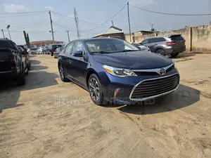 Toyota Avalon XLE Premium FWD Sedan (3.6L 6cyl 6A) 2016 Blue