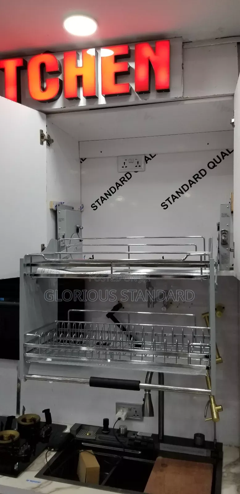 Pull Out Plates Rack