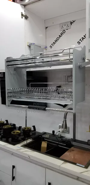 Pull Out Plates Rack