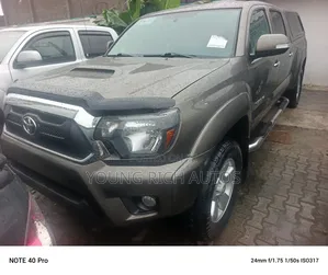 Toyota Tacoma 2015 Gray