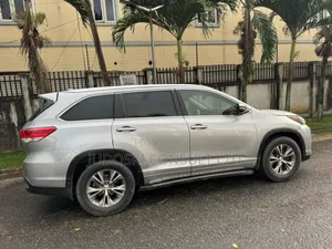 Toyota Highlander 2015 Silver