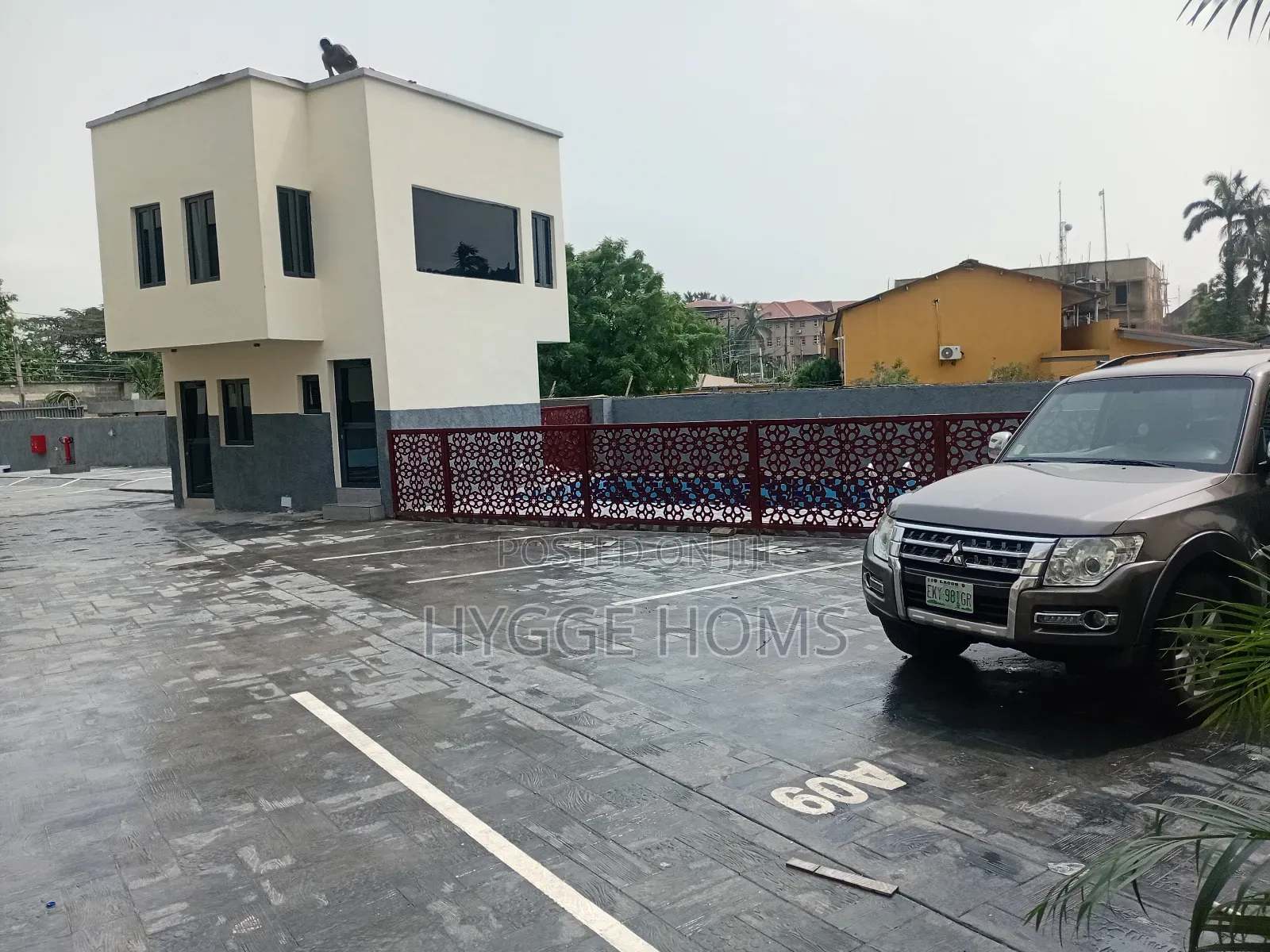 4bdrm Townhouse/Terrace in Ikeja Gra for Sale