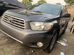 Toyota Highlander Limited 2010 Gray