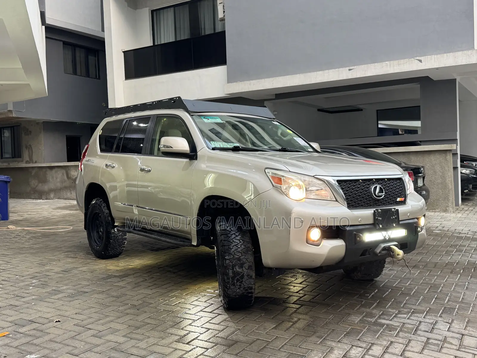 Lexus GX 460 Premium 2012 Gold