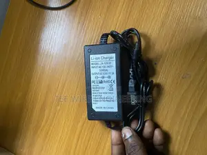 12.6v 3a Charger