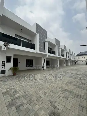 4bdrm Duplex in Orchid, Chevron for sale