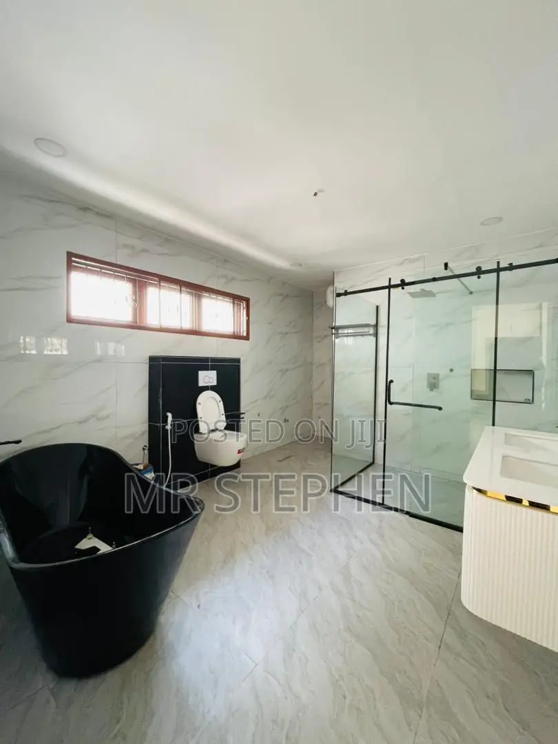 Stunning 6 Bedroom Fully Detached Duplex Plus Pool, Bq in Ikeja Gra