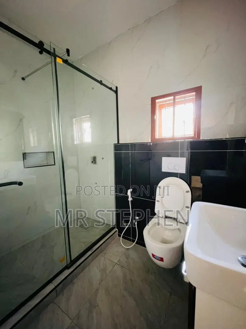 Stunning 6 Bedroom Fully Detached Duplex Plus Pool, Bq in Ikeja Gra