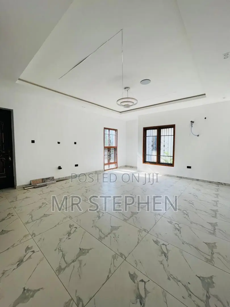 Stunning 6 Bedroom Fully Detached Duplex Plus Pool, Bq in Ikeja Gra