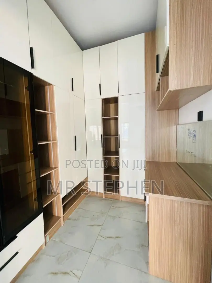 Stunning 6 Bedroom Fully Detached Duplex Plus Pool, Bq in Ikeja Gra