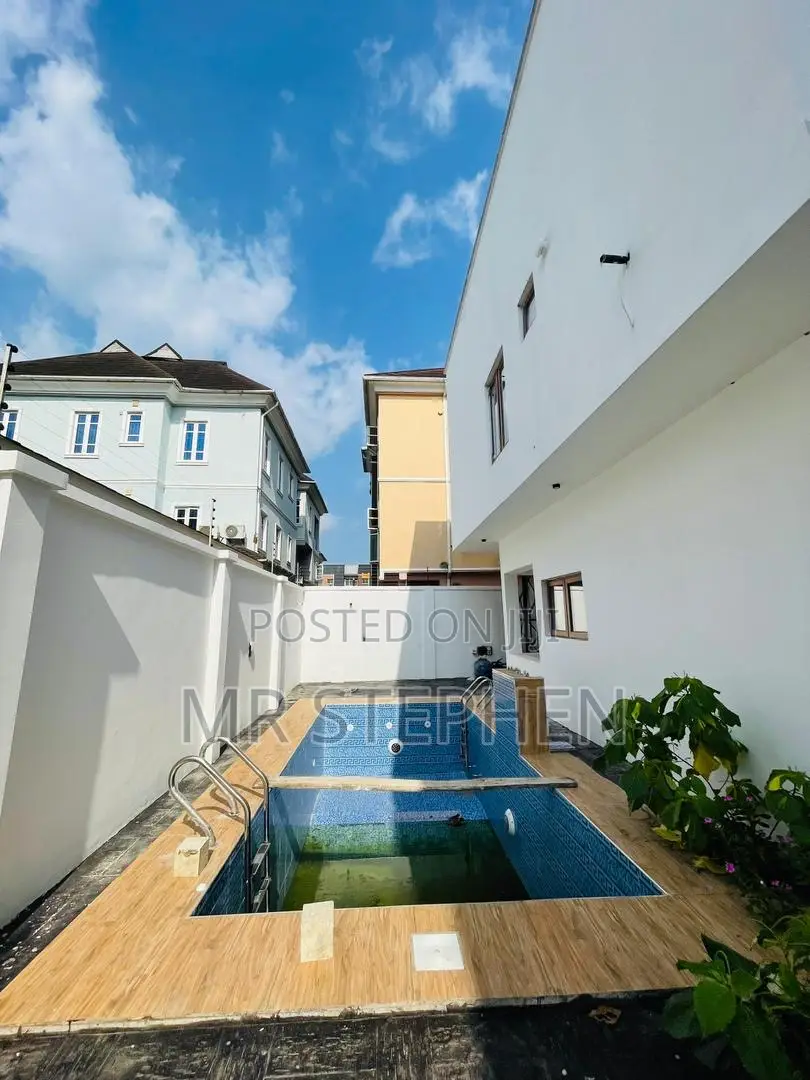Stunning 6 Bedroom Fully Detached Duplex Plus Pool, Bq in Ikeja Gra