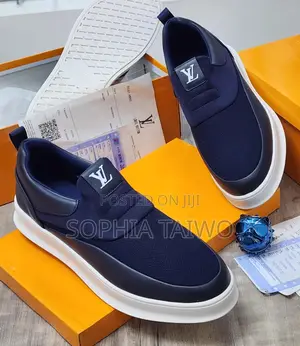 Louis Vuitton Signature Step