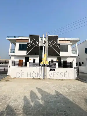 4bdrm Duplex in Lekki for sale