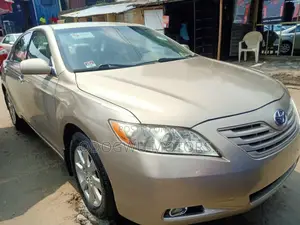 Toyota Camry LE 4dr Sedan (2.4L 4cyl 5A) 2009 Gold