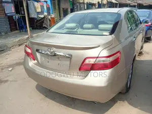 Toyota Camry LE 4dr Sedan (2.4L 4cyl 5A) 2009 Gold