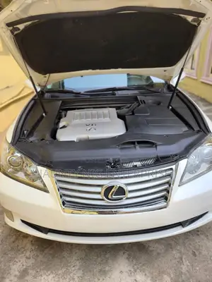Lexus ES 2012 White