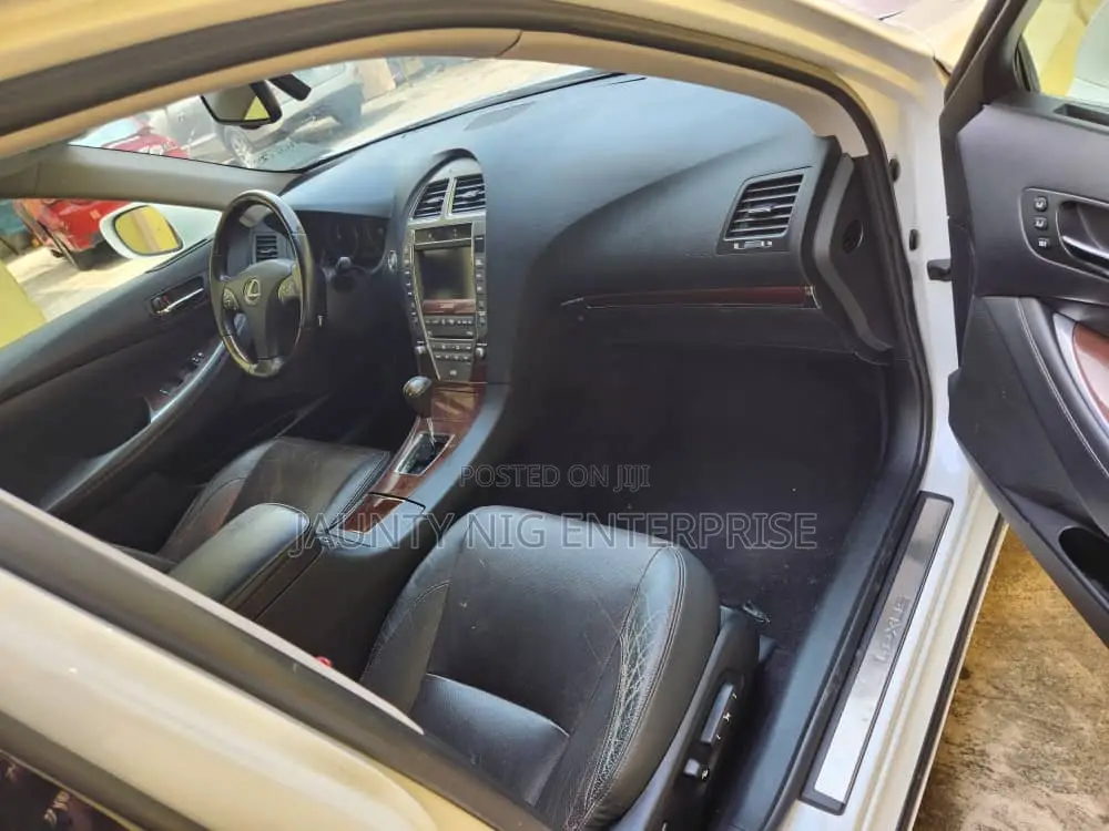 Lexus ES 2012 White