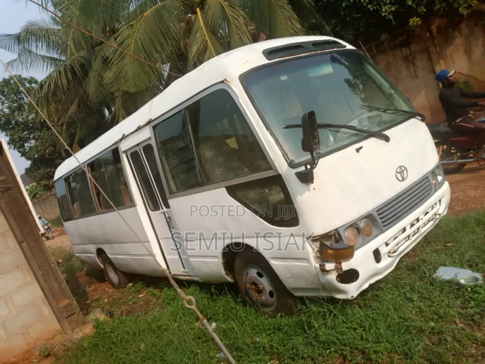 Toyota Coaster 2002 White