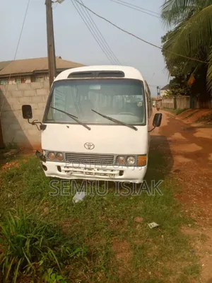 Toyota Coaster 2002 White