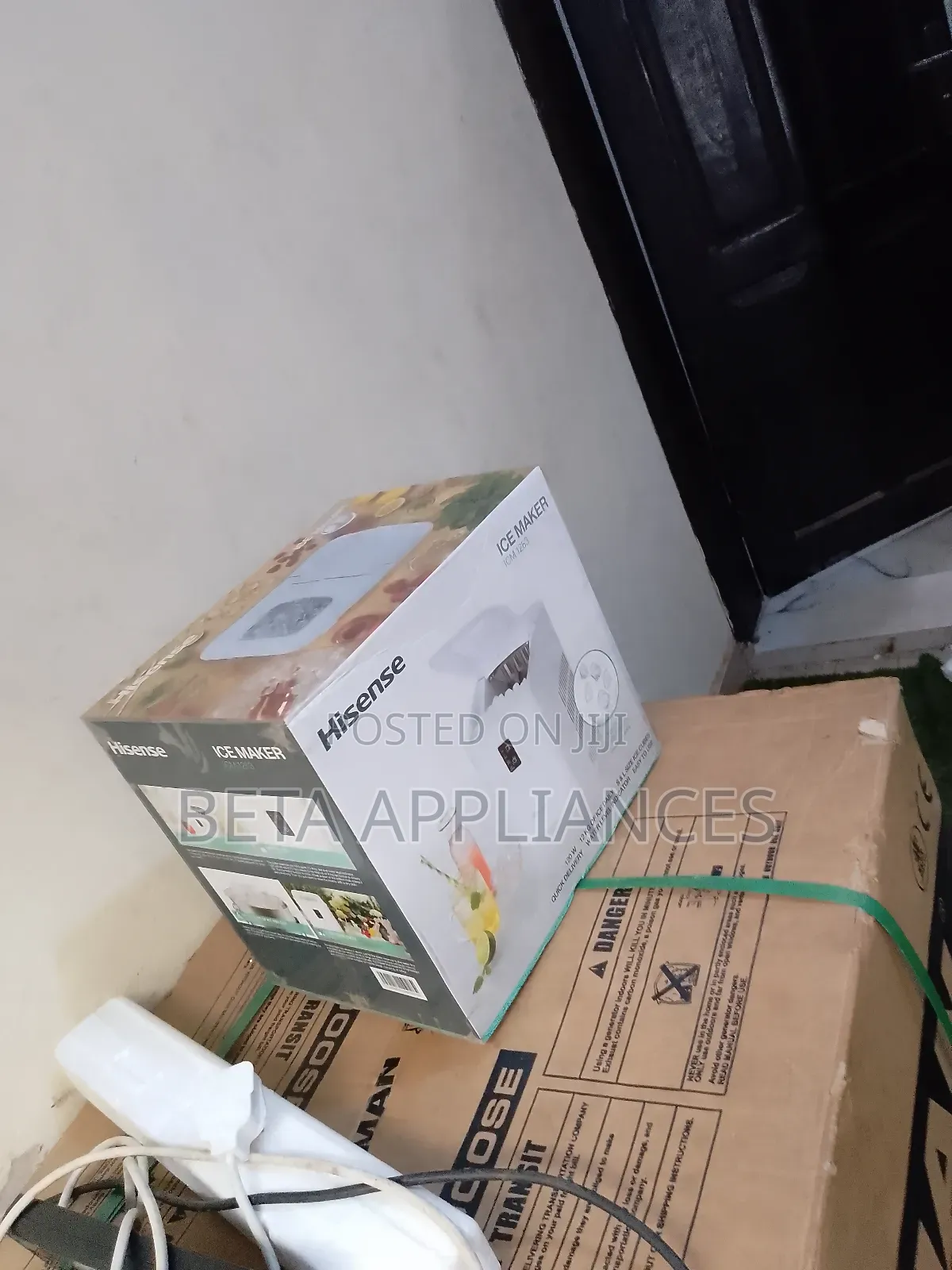 Hisense Countertop Ice Maker – Bullet Ice Ready Fast
