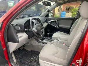 Toyota RAV4 2.0 VVT-i 2008 Red