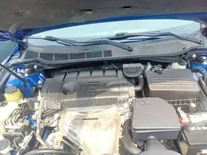 Toyota Camry SE 4dr Sedan (2.5L 4cyl 6A) 2011 Blue