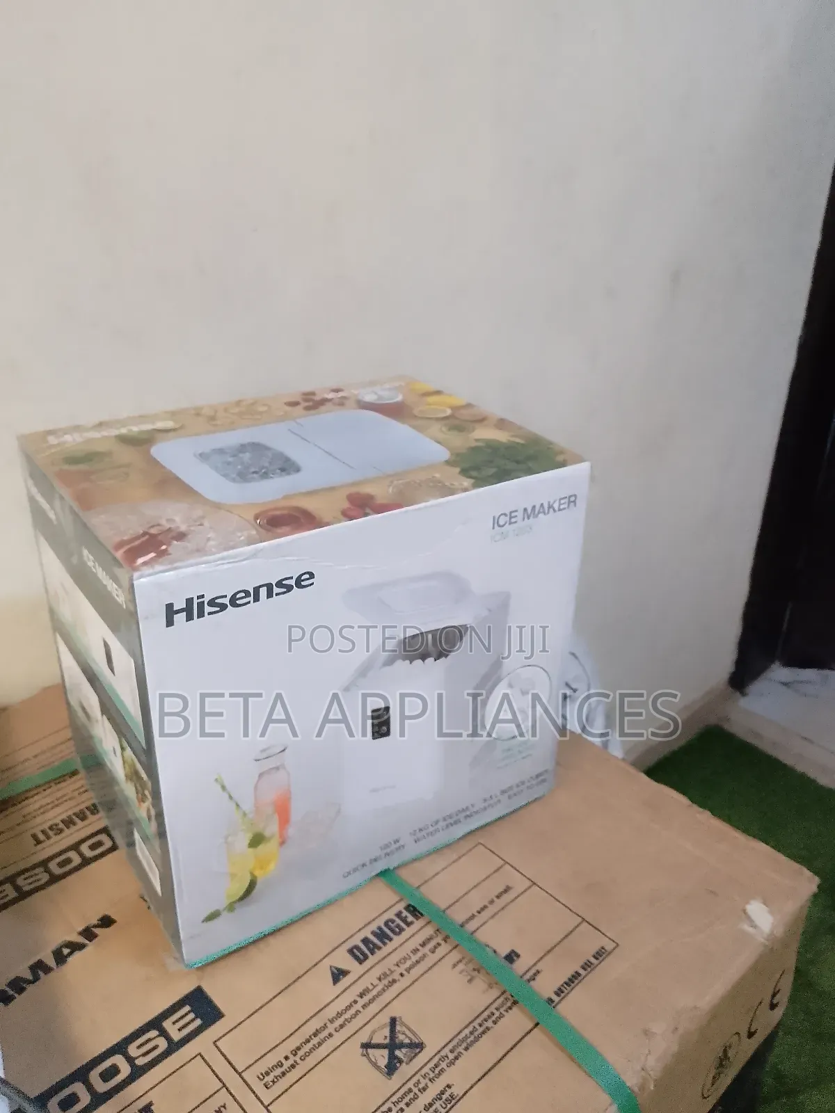 Hisense Compact Ice Maker – Perfect for Small Spaces