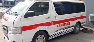 Toyota HiAce 2014 White