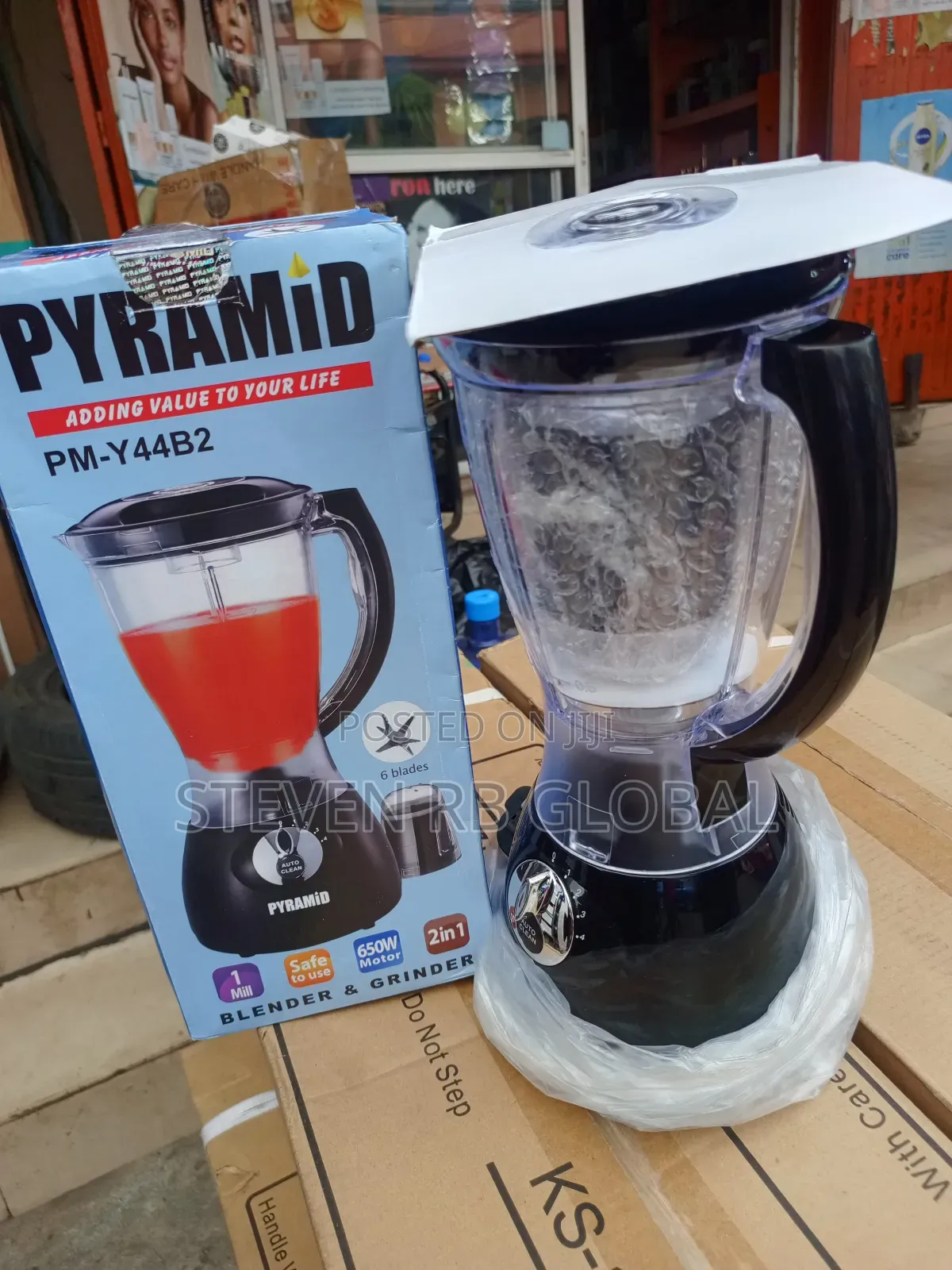 Pyramid Blender and Grinder Pm-Y44b2