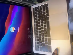 Laptop Apple MacBook Pro 8GB Intel Core i5 SSD 256GB