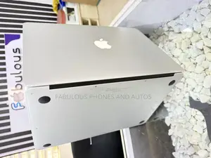 Laptop Apple MacBook Air 2015 4GB Intel Core i5 SSD 128GB