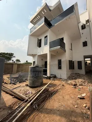 4bdrm Duplex in Carlton Gate, Akobo for sale