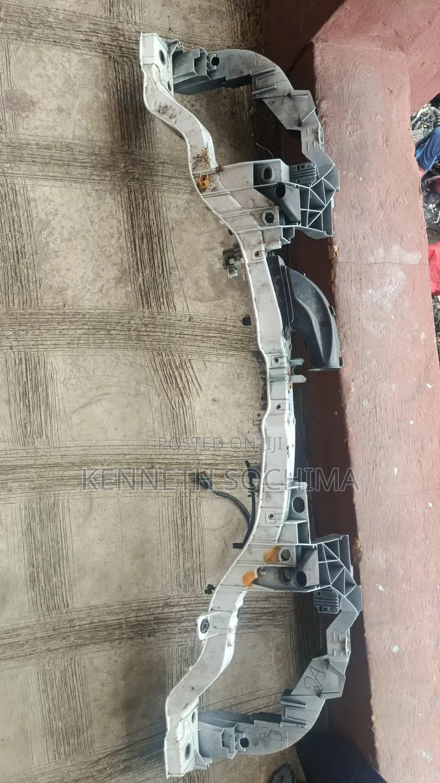 Front Cut/Radiator Support Ford Escape 2013