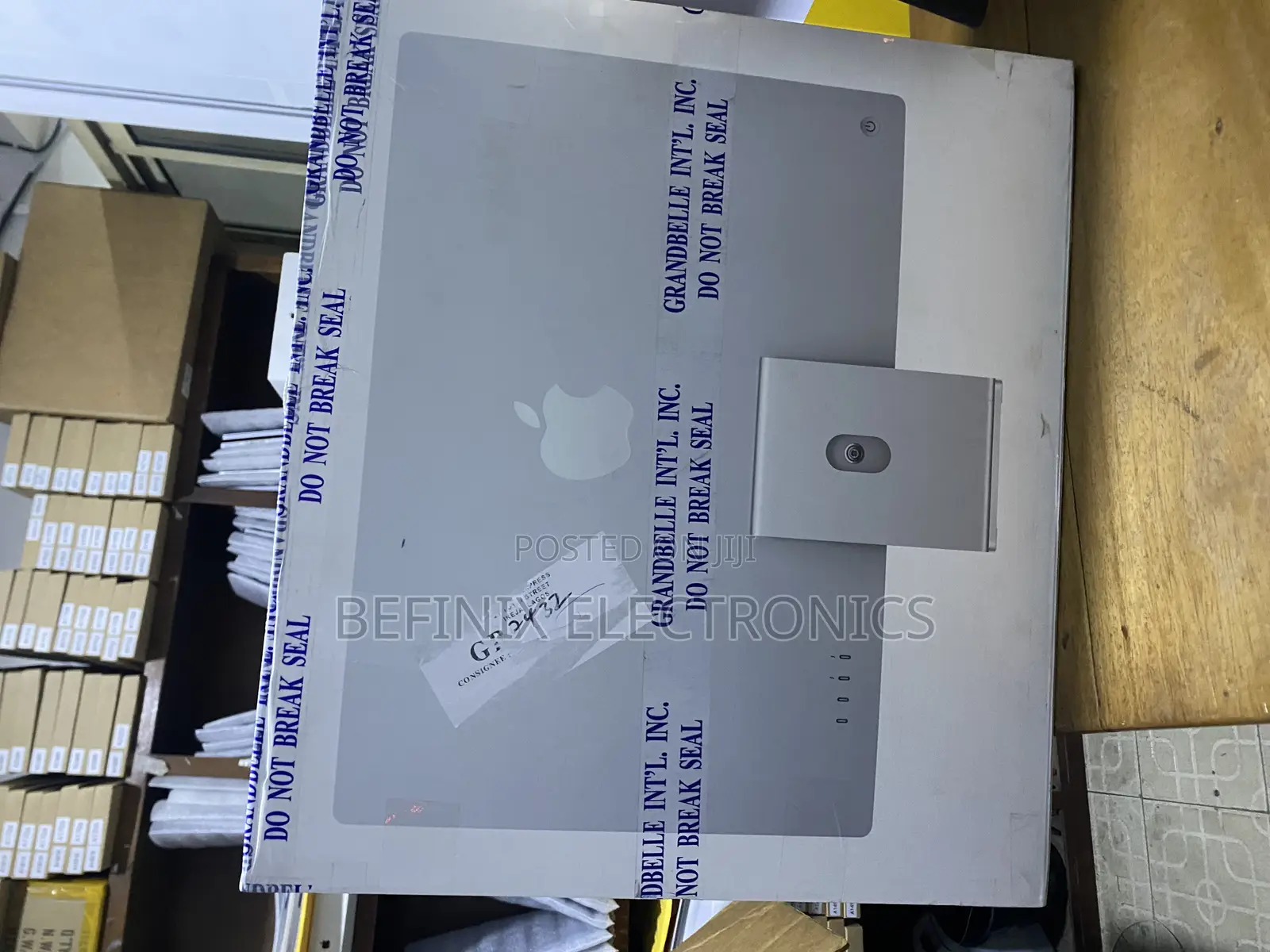 New Desktop Computer Apple iMac M3 16GB Apple M3 SSD 512GB