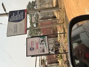 A Full Plot of Land With Standard 3 Bedrooms 2 Mini Flats en-Suite