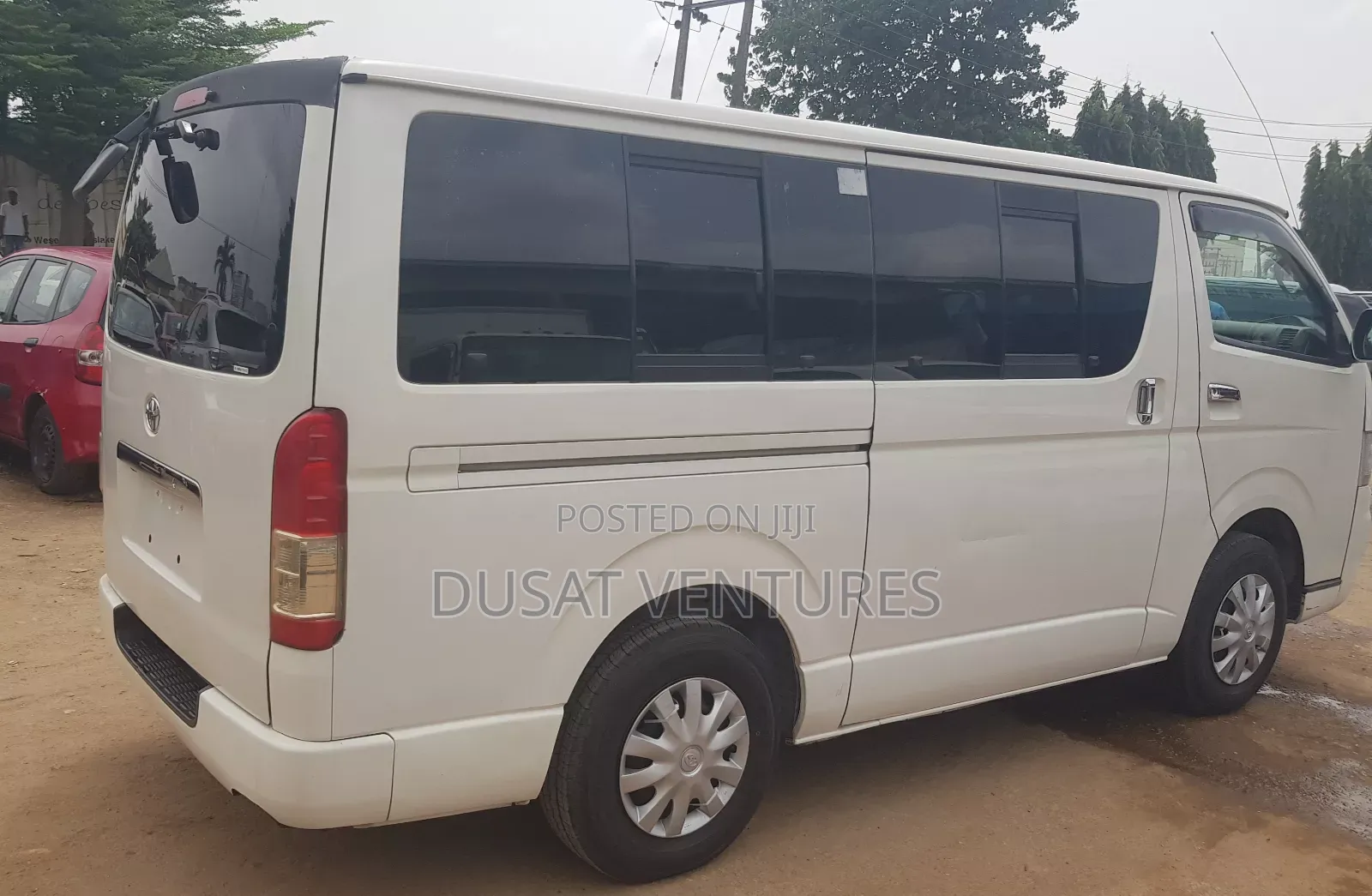 Toyota HiAce 2014 White