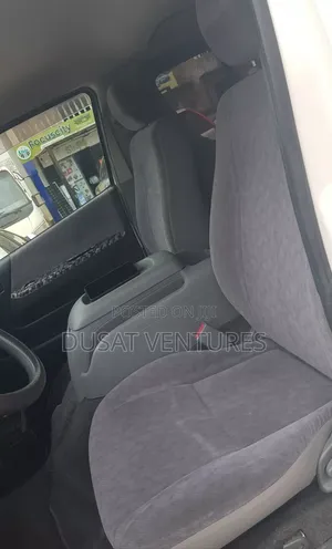 Toyota HiAce 2014 White