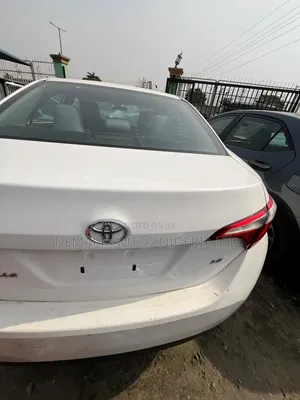 Toyota Corolla 2016 Silver