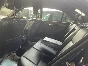 Mercedes-Benz C300 Luxury 4Matic Sedan AWD (3.0L 6cyl 7A) 2011 Blue