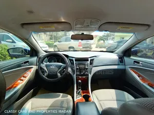 Hyundai Sonata GLS Sedan FWD (2.4L 4cyl 6A) 2011 Blue