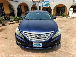 Hyundai Sonata GLS Sedan FWD (2.4L 4cyl 6A) 2011 Blue