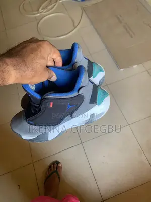 Nike Jordan Max Aura 4