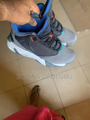 Nike Jordan Max Aura 4