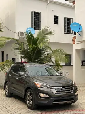 Hyundai Santa Fe 2014 Gray
