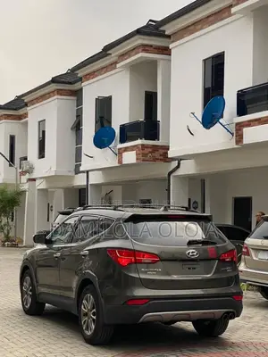 Hyundai Santa Fe 2014 Gray