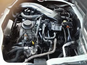 Toyota HiAce 2018 White