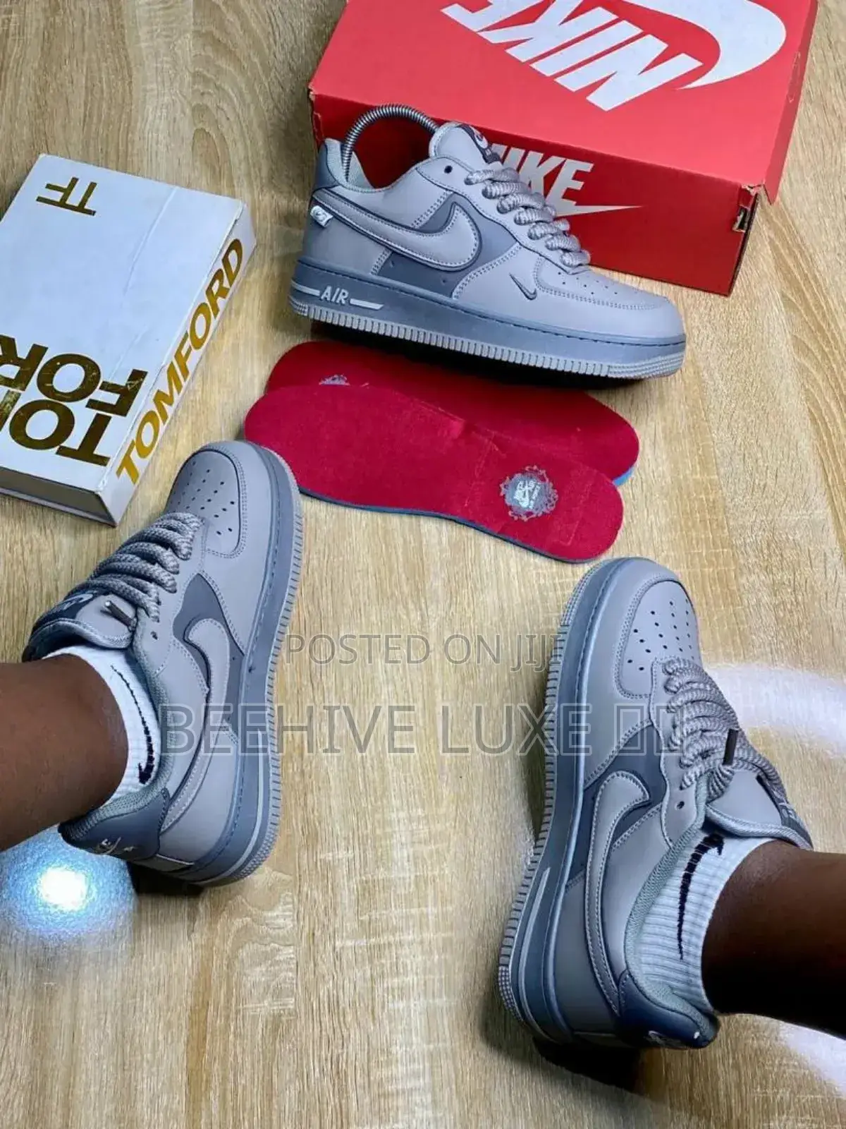 Sneakers (Nike)