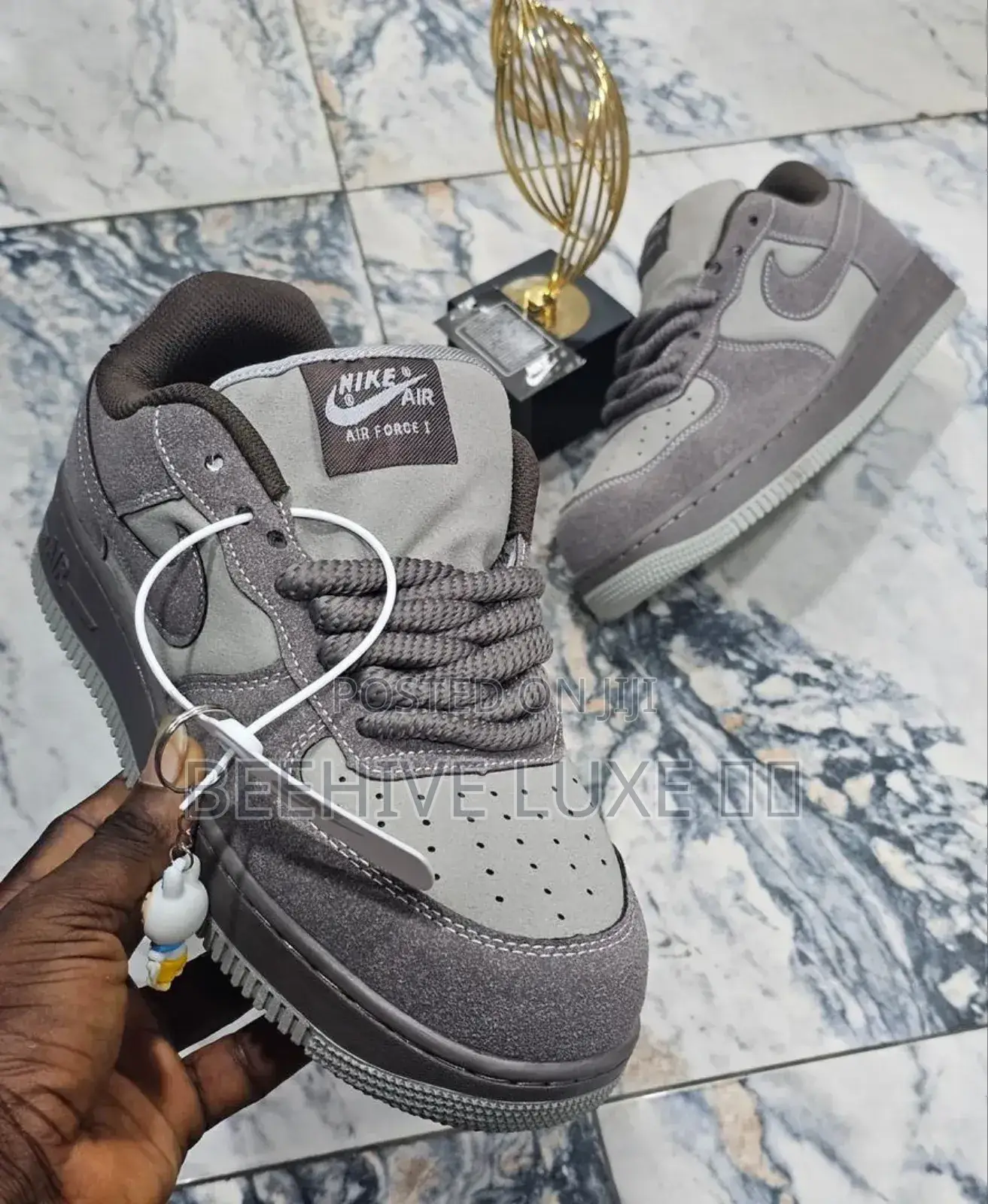 Sneakers (Nike)
